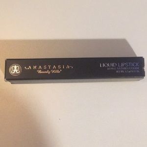 Anastasia Liquid Lipstick “Madison”